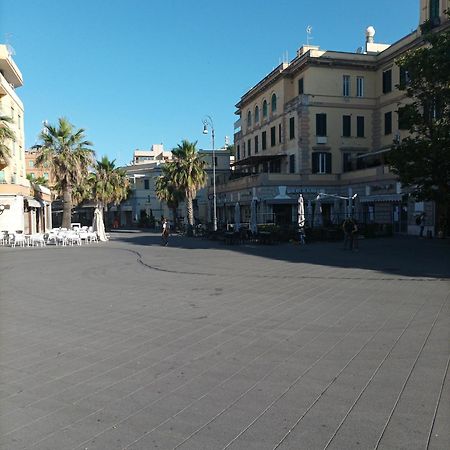 Attico Con Terrazza In Via Dei Traghetti Lägenhet Lido di Ostia Exteriör bild