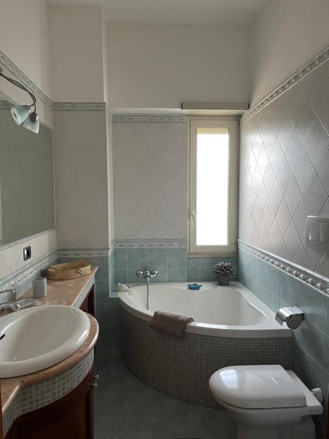 Attico Con Terrazza In Via Dei Traghetti Lägenhet Lido di Ostia Exteriör bild