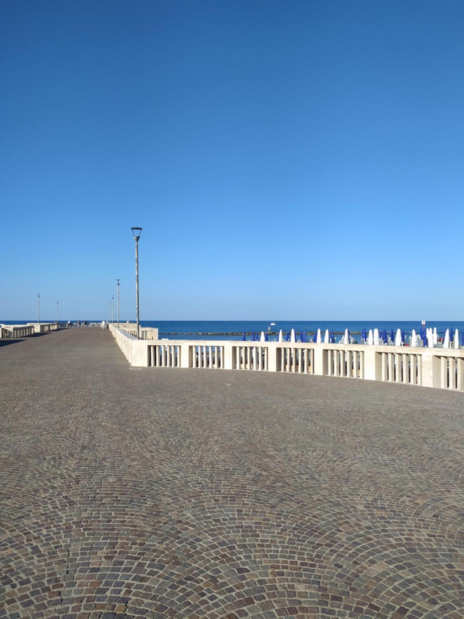 Attico Con Terrazza In Via Dei Traghetti Lägenhet Lido di Ostia Exteriör bild